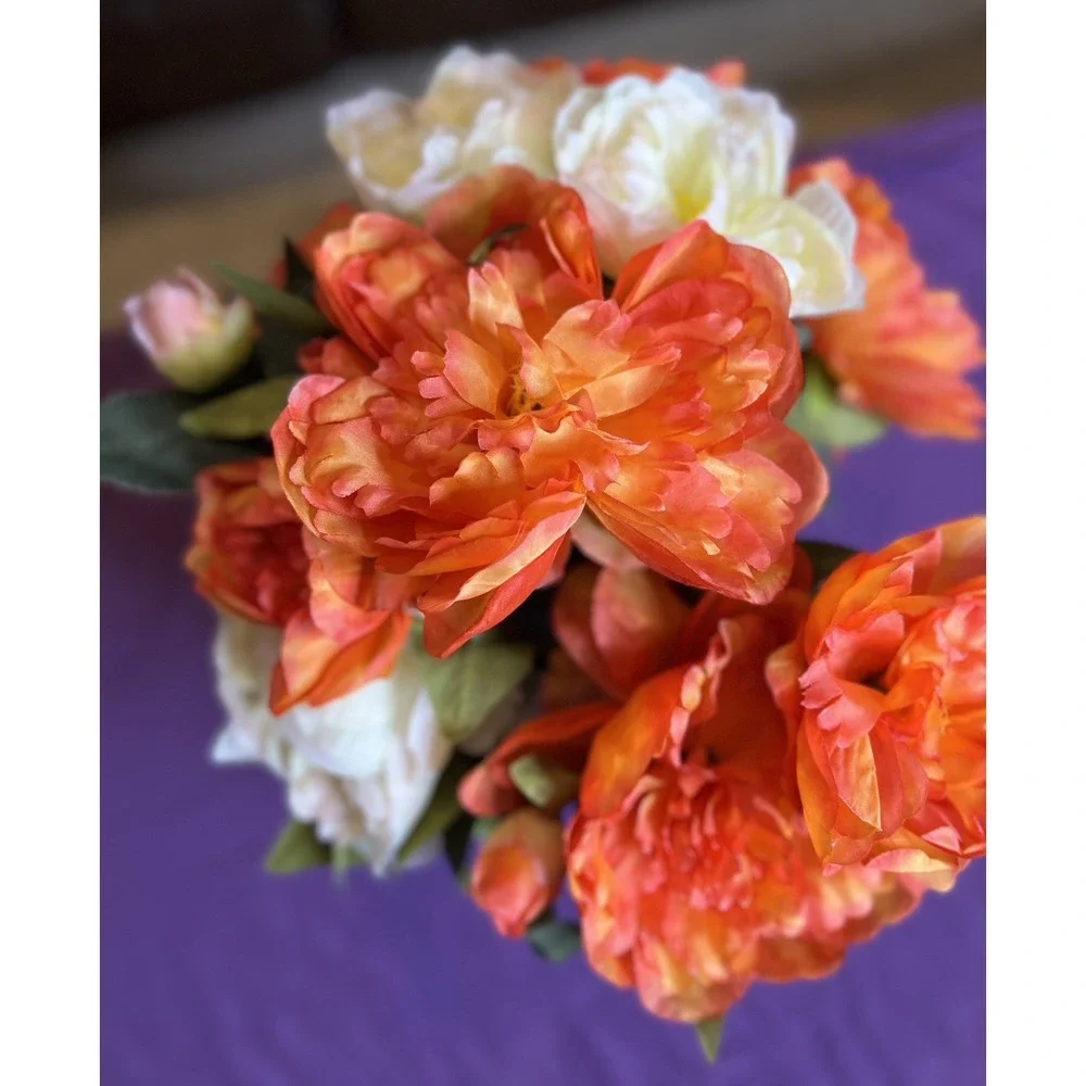 LARGE ASSORTED SILK FLOWERS CLEAR‎ GLASS FAUX WATER CENTERPIECE VASE 15